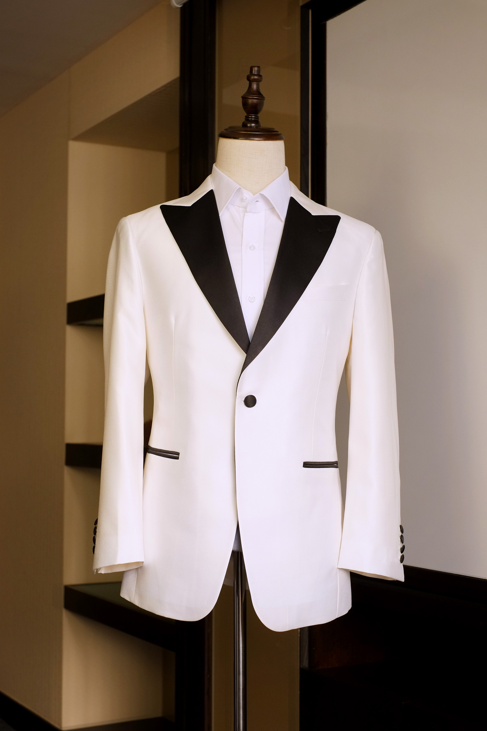 Shiny White twill Tuxedo Jacket (102026, Celebration Collezione collection)